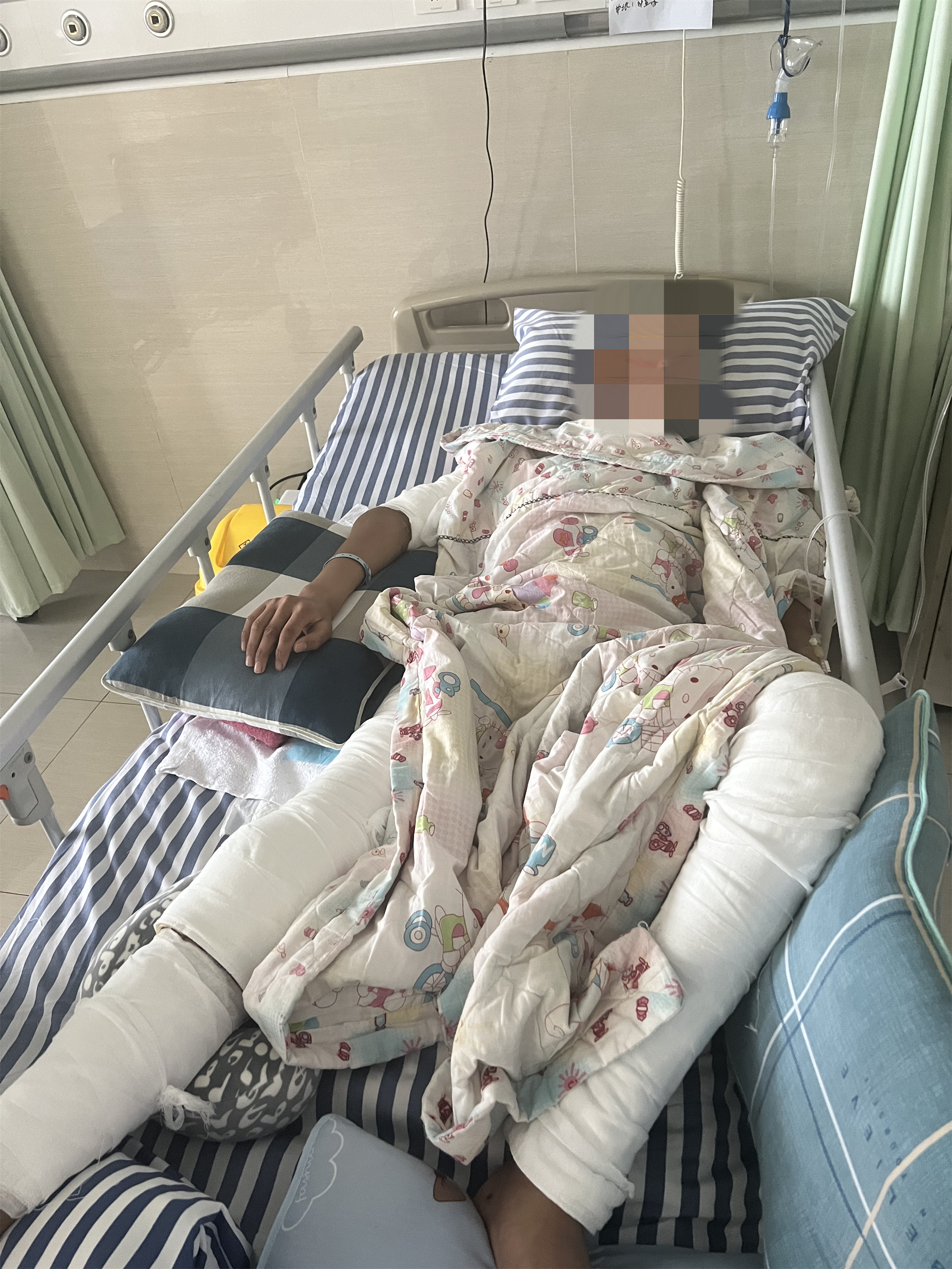 命懸一線，多學(xué)科緊密協(xié)作成功救治17歲車禍患者